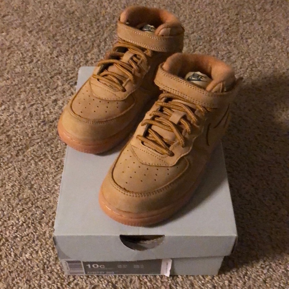 Nike Air Force mid